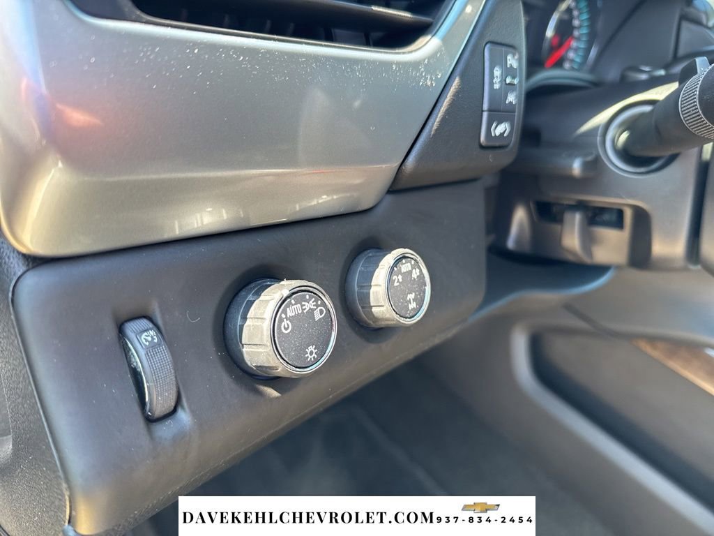 Used 2016 Chevrolet Suburban LT image 11