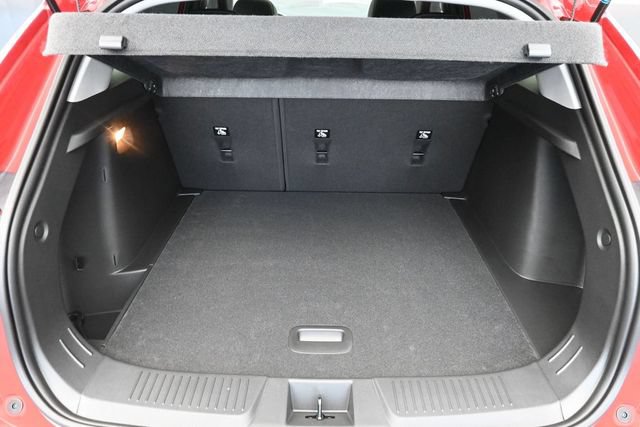 New 2026 Chevrolet Trax LT w/ Sunroof Package FWD image 24