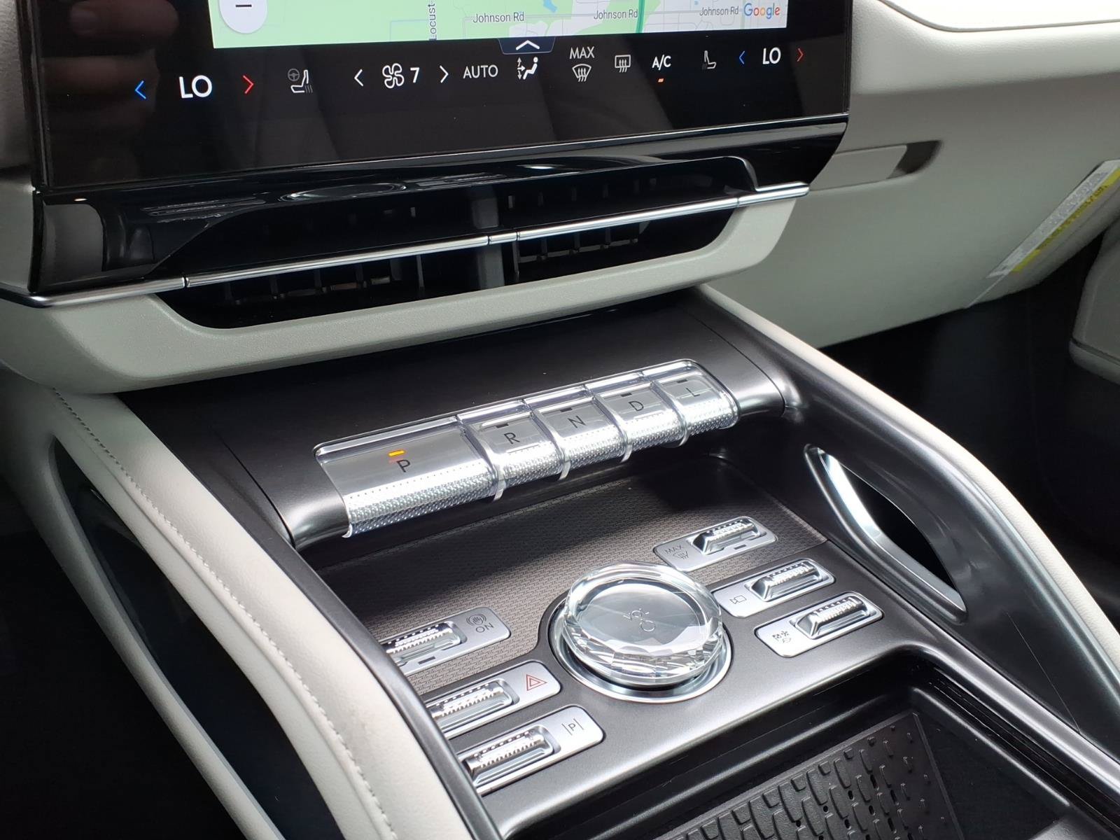 New 2026 Lincoln Nautilus Premier AWD/4WD image 17