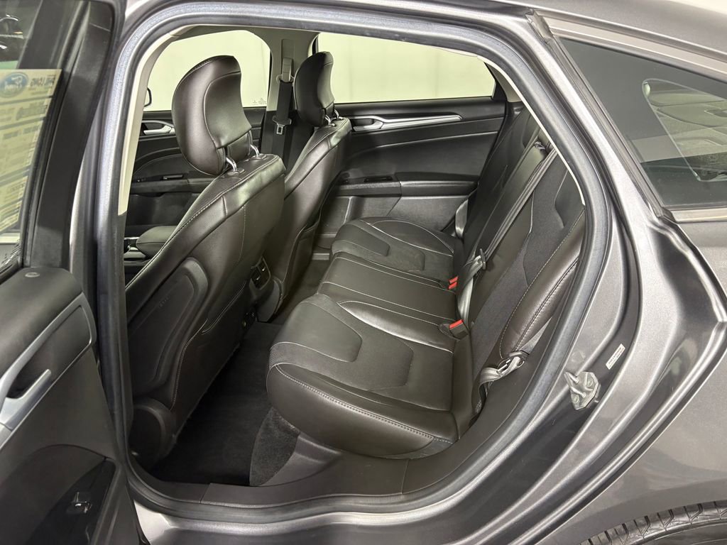 Used 2014 Ford Fusion Titanium FWD image 27
