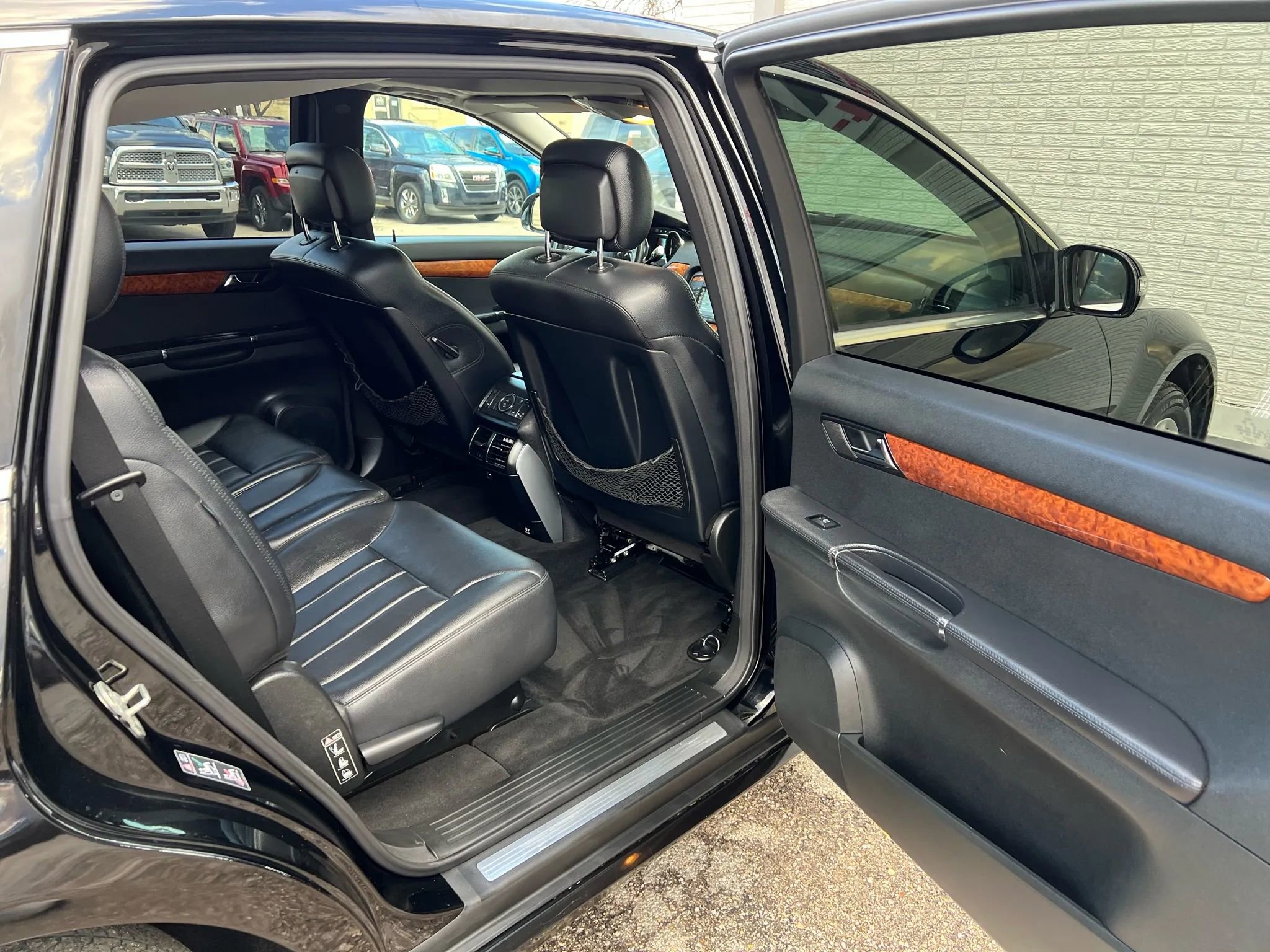 Used 2008 Mercedes-Benz R 350 2WD image 28