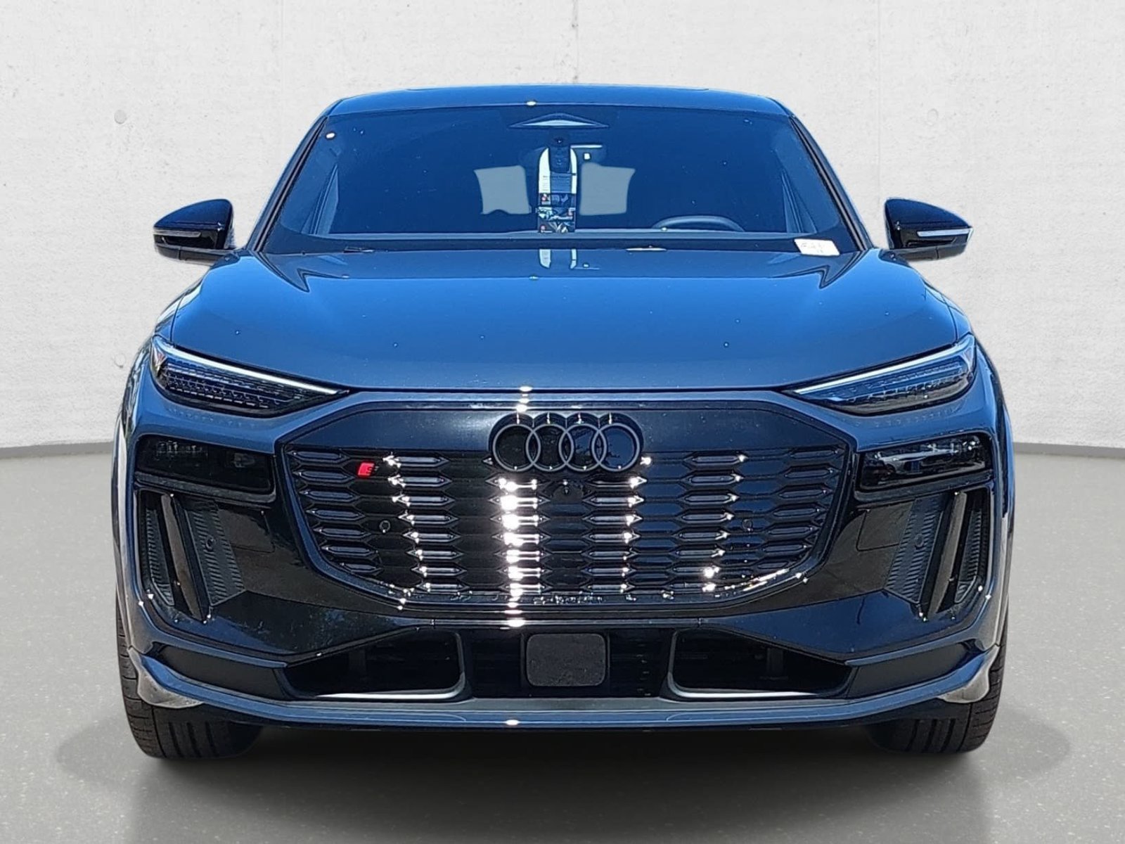 New 2027 Audi SQ6 e-tron Premium Plus AWD/4WD image 2