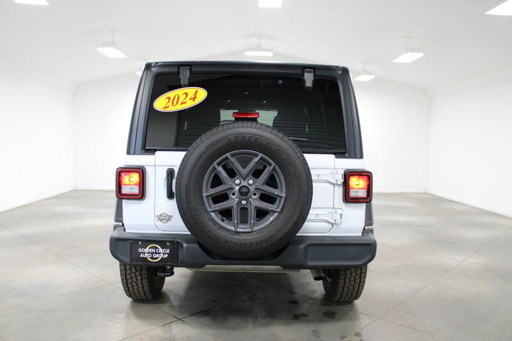 Used 2024 Jeep Wrangler Sport S image 8