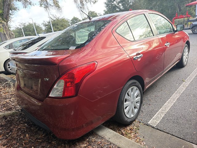 Used 2018 Nissan Versa SV FWD image 2