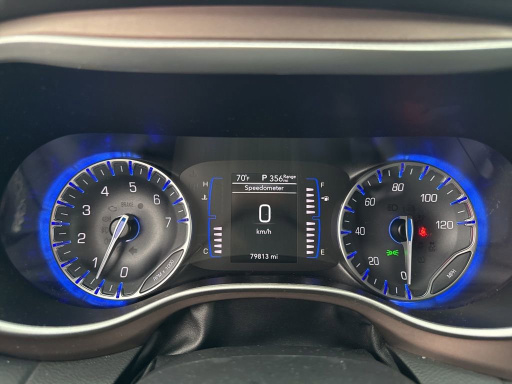 Used 2024 Chrysler Voyager LX image 14