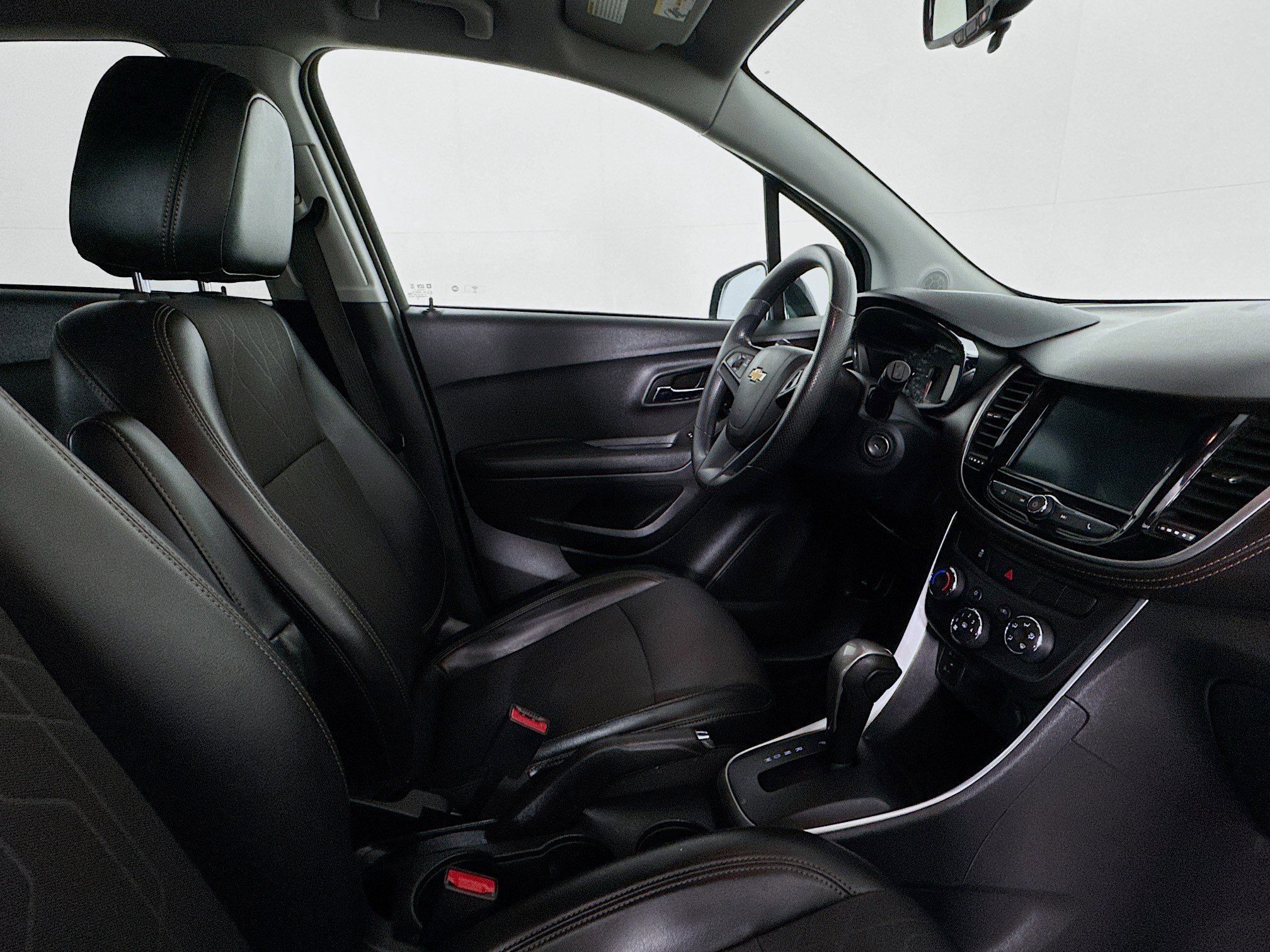 Used 2021 Chevrolet Trax LT image 27