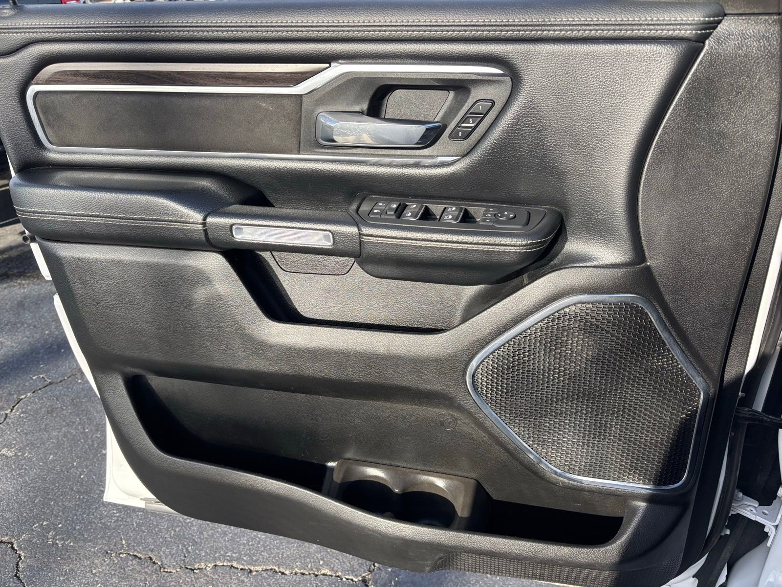 Used 2025 RAM 1500 Laramie image 17