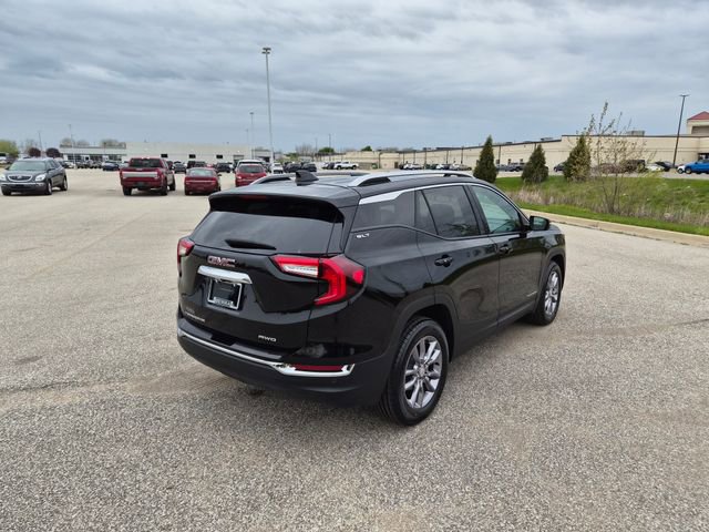 Used 2022 GMC Terrain SLT w/ Infotainment Package II AWD/4WD image 5