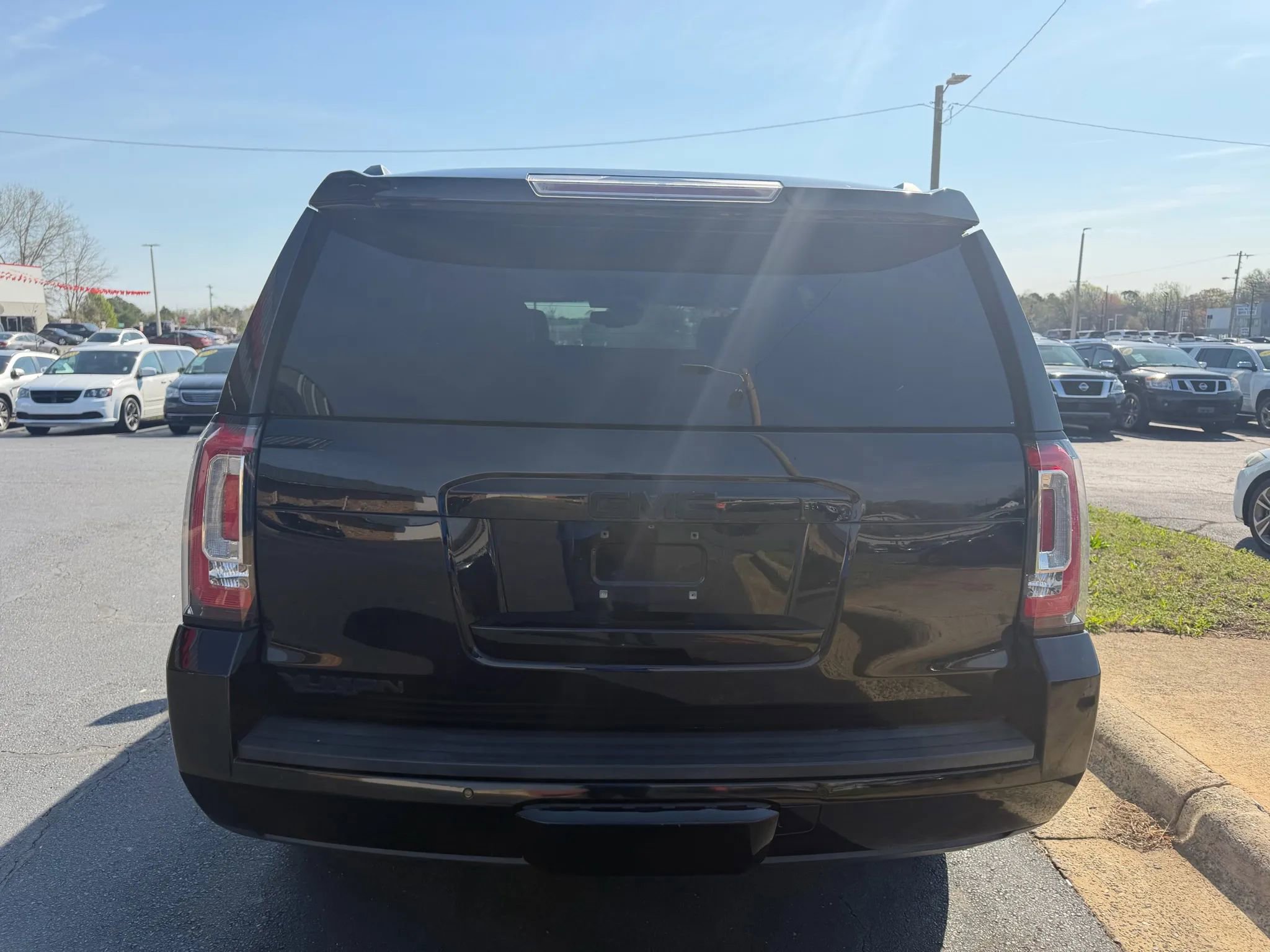Used 2015 GMC Yukon SLT image 6