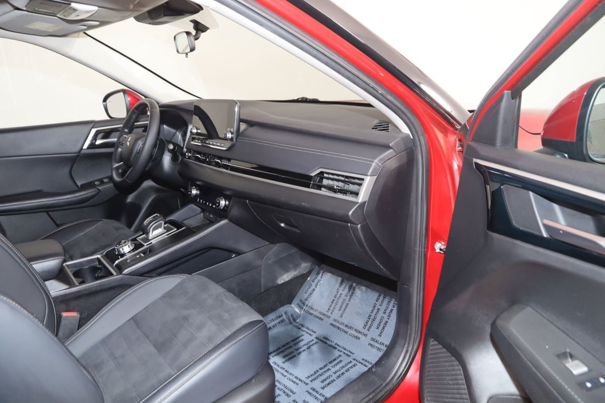 Used 2024 Mitsubishi Outlander Ralliart AWD/4WD image 41