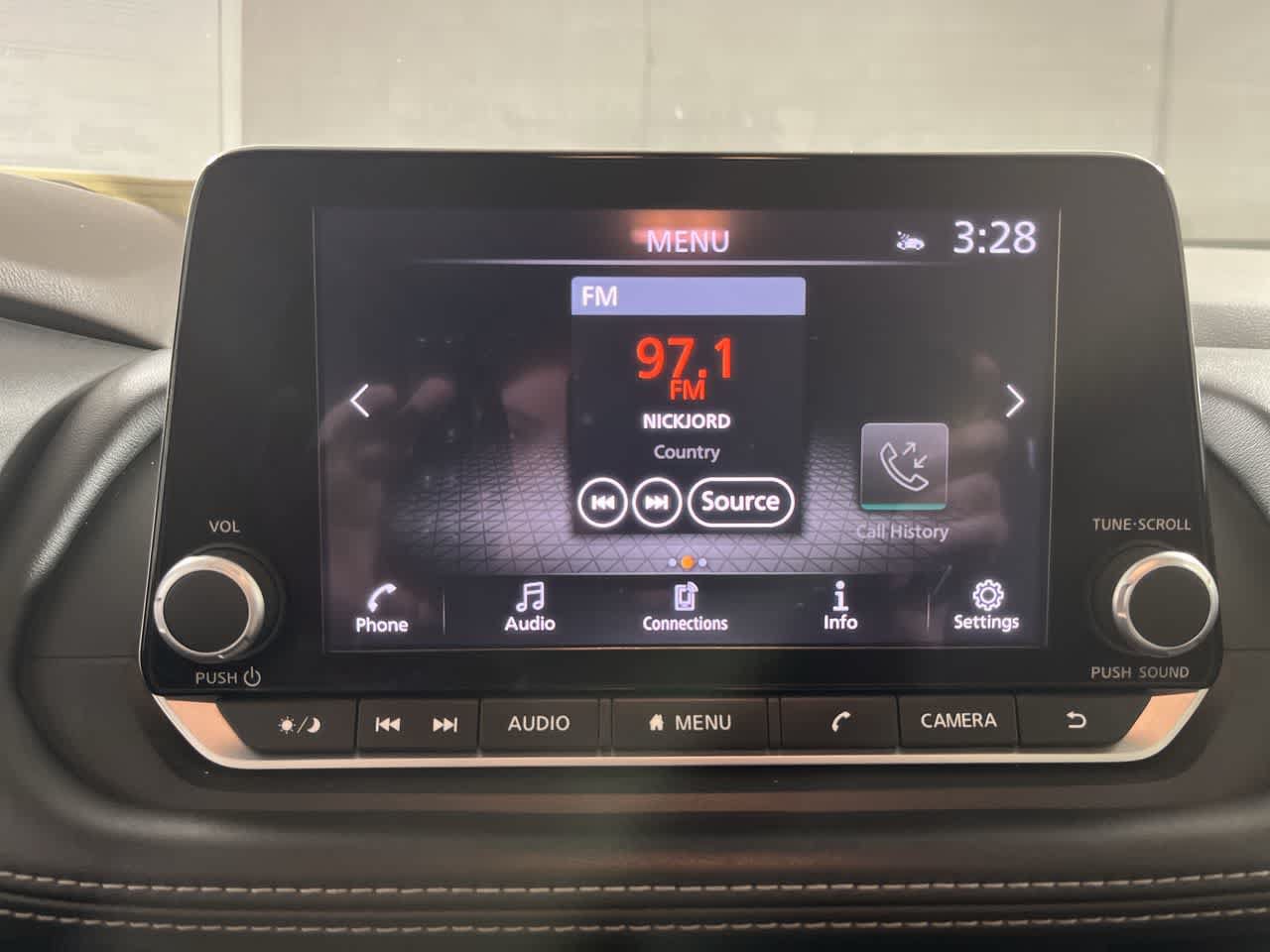 Used 2023 Nissan Rogue SV AWD/4WD image 18
