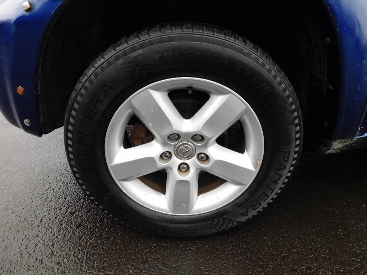 Used 2005 Toyota RAV4 4WD image 22