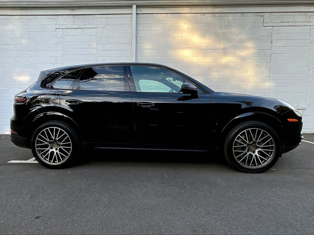 Certified 2023 Porsche Cayenne S Platinum image 6