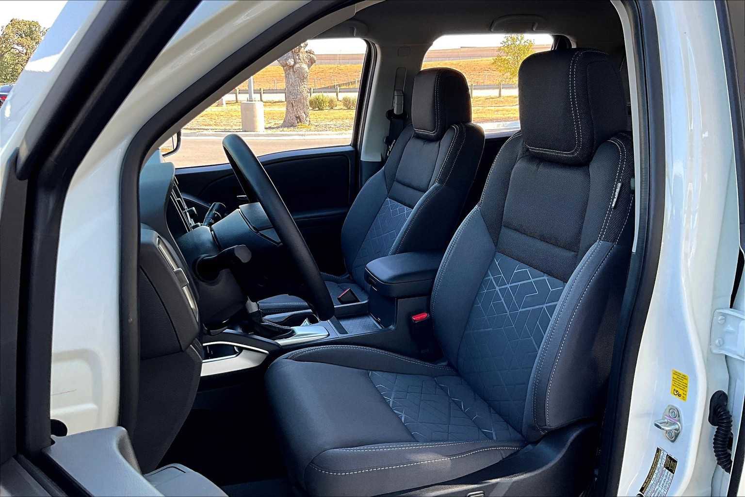 New 2026 Nissan Frontier SV image 9