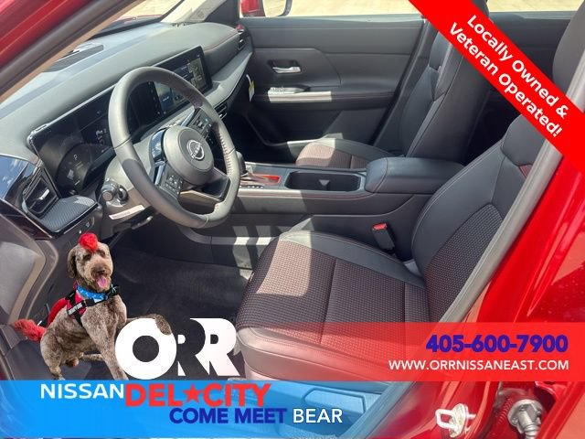 New 2025 Nissan Kicks SR FWD image 12