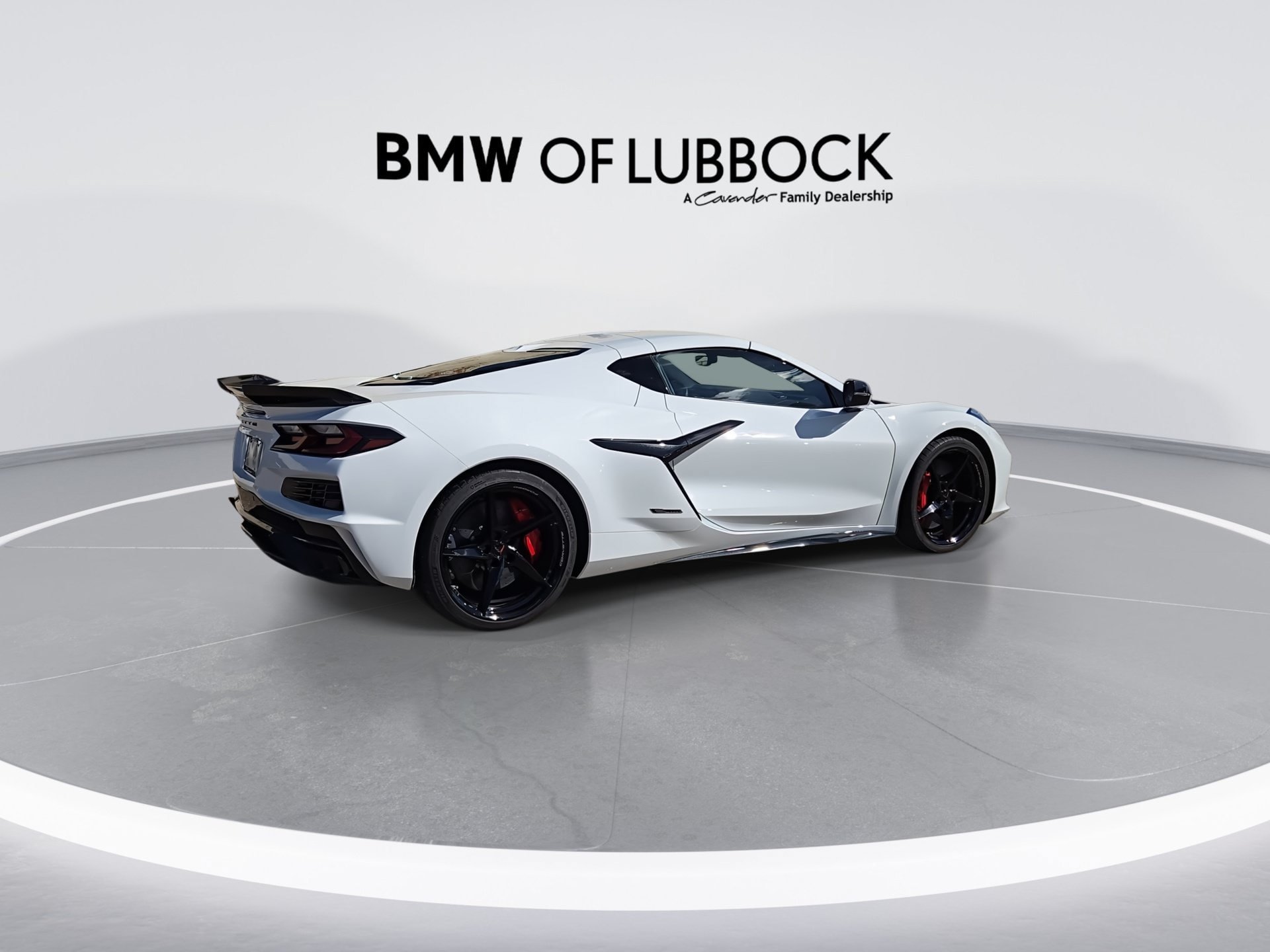 Used 2025 Chevrolet Corvette E-Ray w/ Stealth Interior Trim Package AWD/4WD image 8
