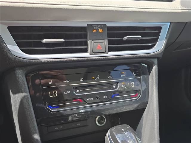 New 2026 Volkswagen Taos SE FWD image 17