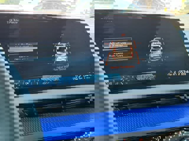 New 2025 Cadillac Optiq Sport 1 w/ LPO, ONYX Package image 29