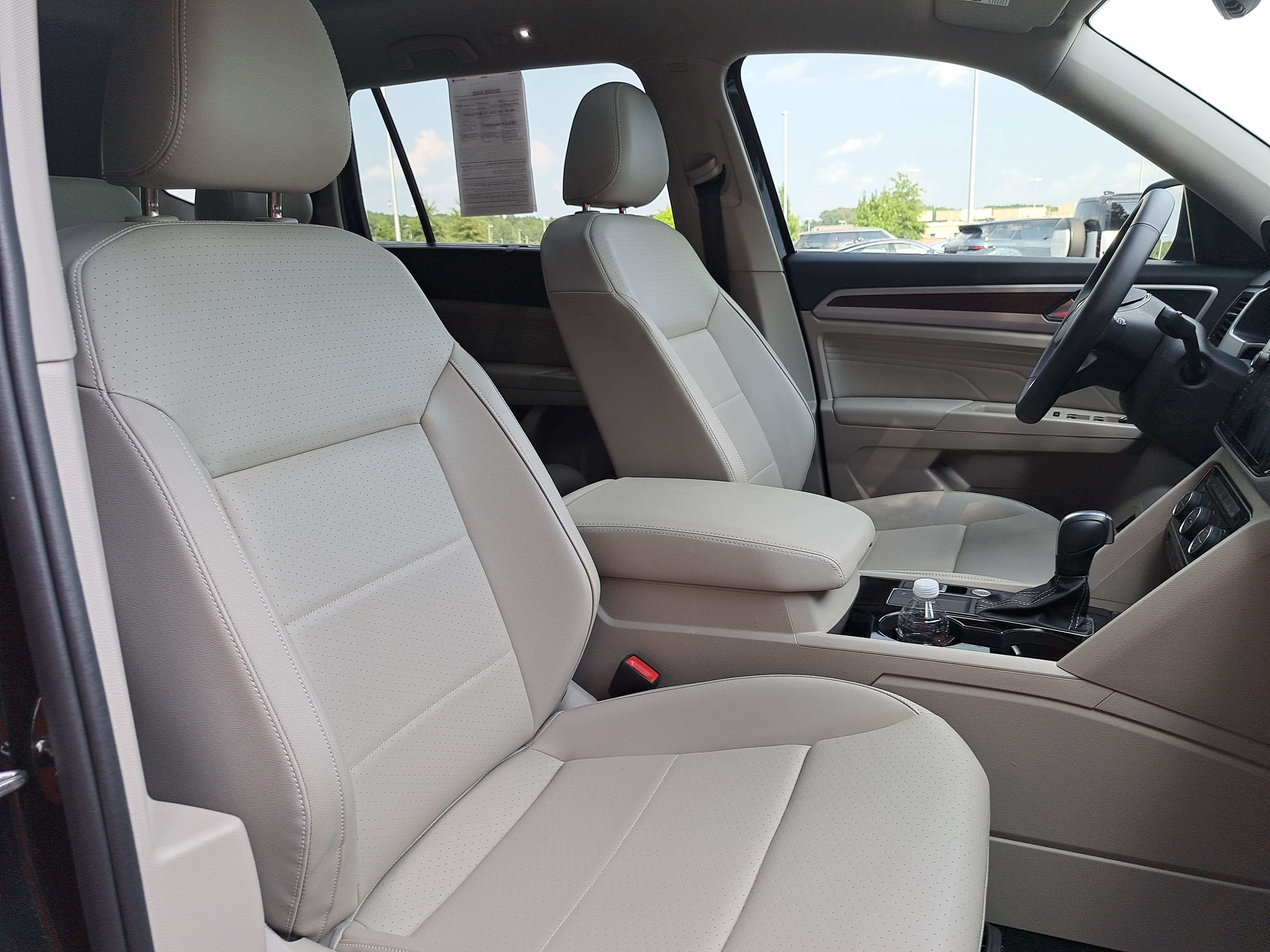Used 2023 Volkswagen Atlas SE w/ Panoramic Sunroof Package FWD image 10