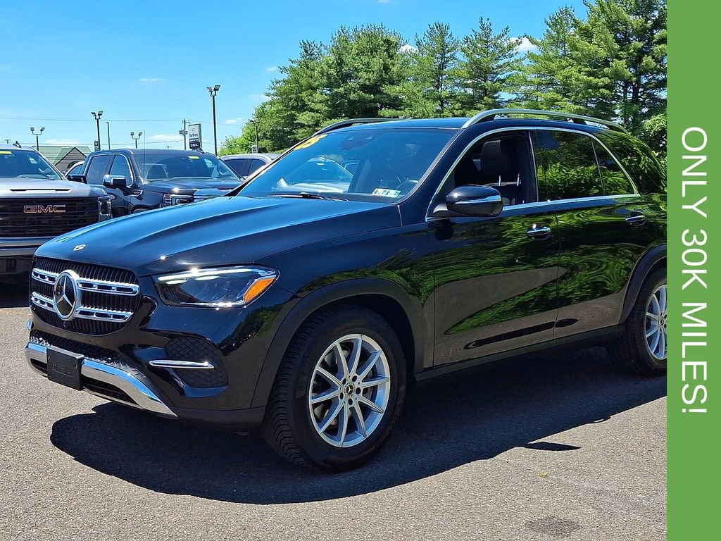 Used 2025 Mercedes-Benz GLE 350 4MATIC w/ Driver Assistance Package image 3