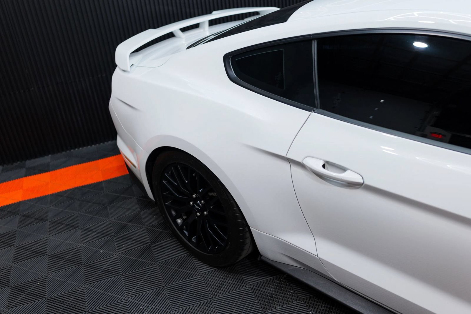 Used 2019 Ford Mustang GT w/ GT Performance Package RWD image 5
