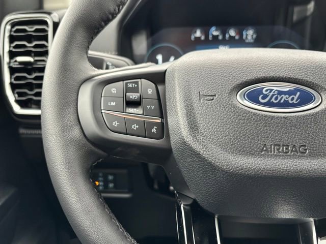 New 2025 Ford Ranger Lariat w/ FX4 Off-Road Package image 31