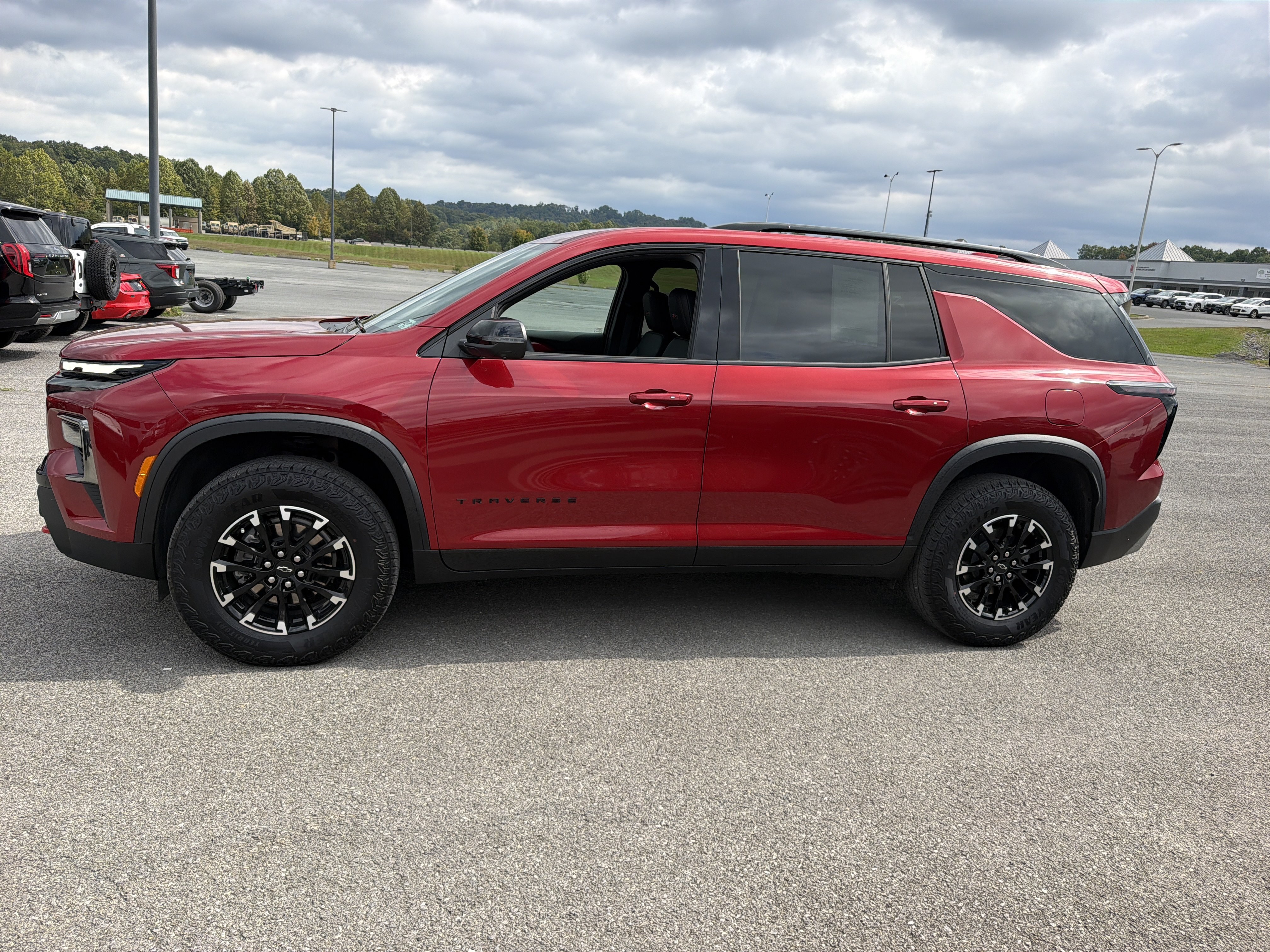 Used 2026 Chevrolet Traverse Z71 w/ Driver Confidence Package AWD/4WD image 8