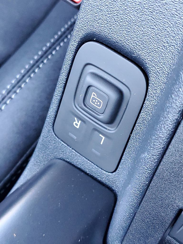 New 2025 Ford Bronco Big Bend w/ Black Diamond Package AWD/4WD image 24