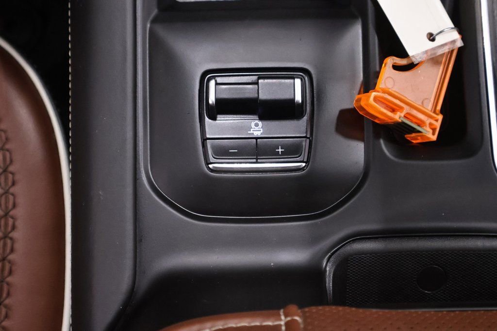 Used 2024 GMC Sierra 3500 Denali Ultimate image 38
