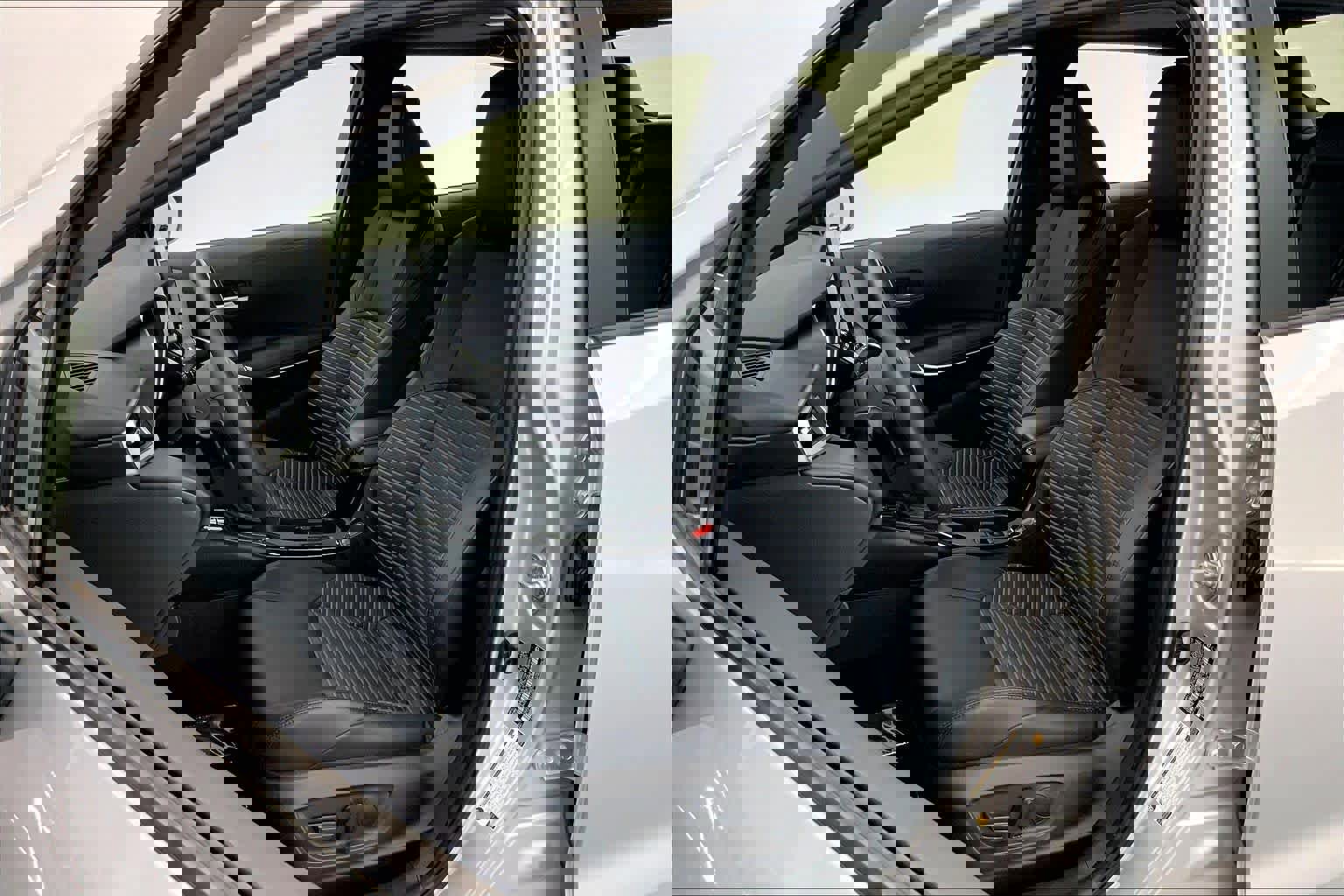 Used 2024 Toyota Corolla XSE image 21