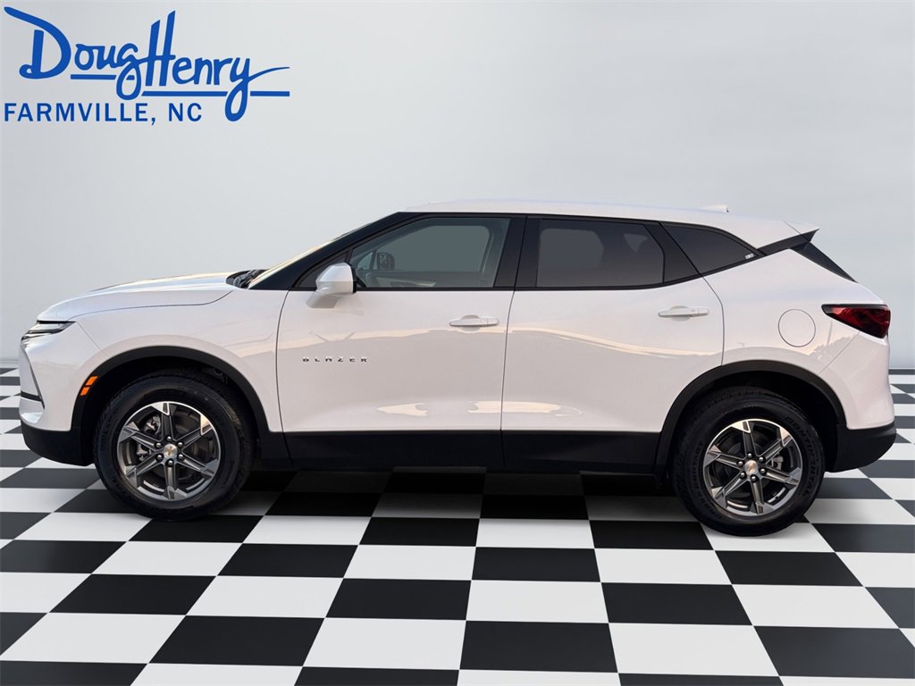 New 2025 Chevrolet Blazer LT w/ Driver Confidence Package image 2