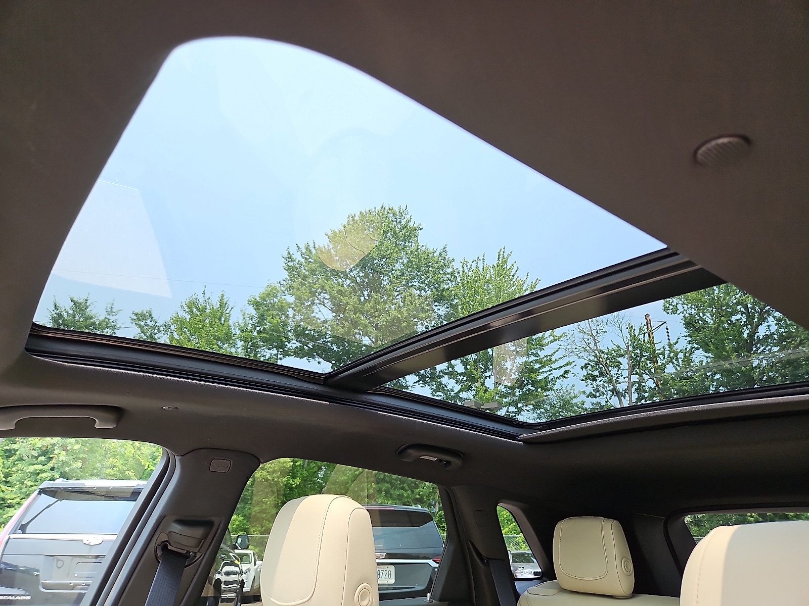 Used 2019 Cadillac XT5 Luxury AWD/4WD image 14