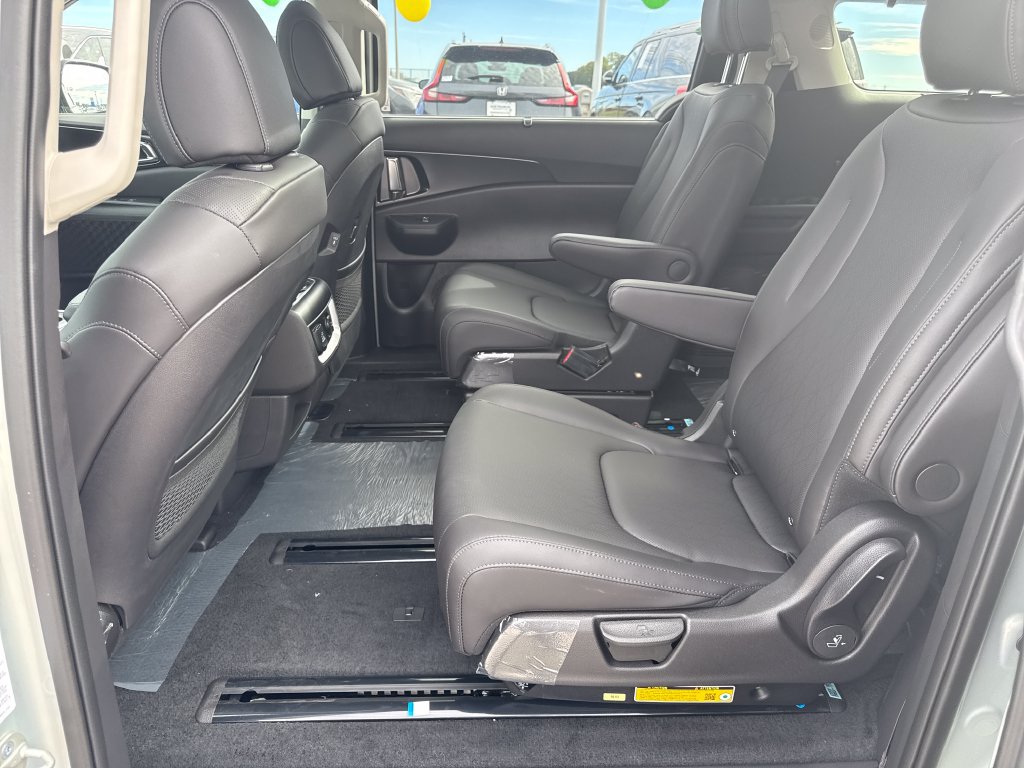 New 2027 Kia Carnival SX FWD image 14