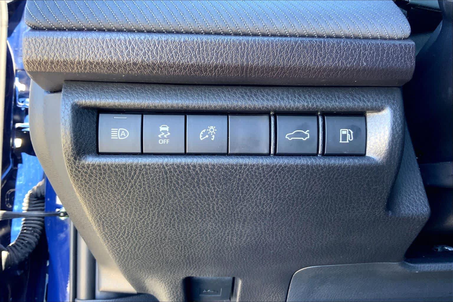 Used 2026 Toyota Camry SE w/ Multimedia Upgrade Package AWD/4WD image 33