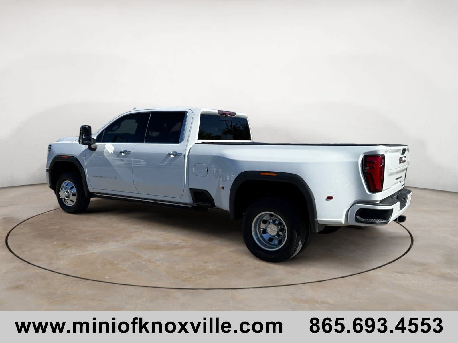 Used 2024 GMC Sierra 3500 Denali w/ Denali Reserve Package AWD/4WD image 5