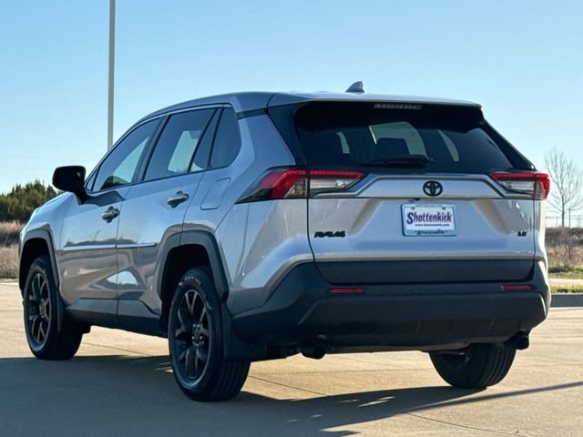 Used 2024 Toyota RAV4 LE image 6