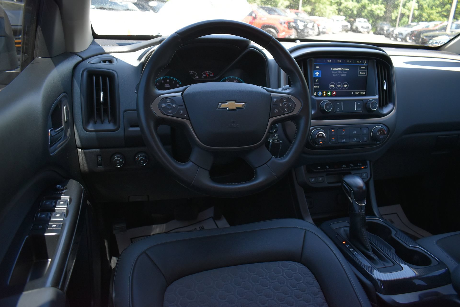Used 2022 Chevrolet Colorado Z71 AWD/4WD image 15