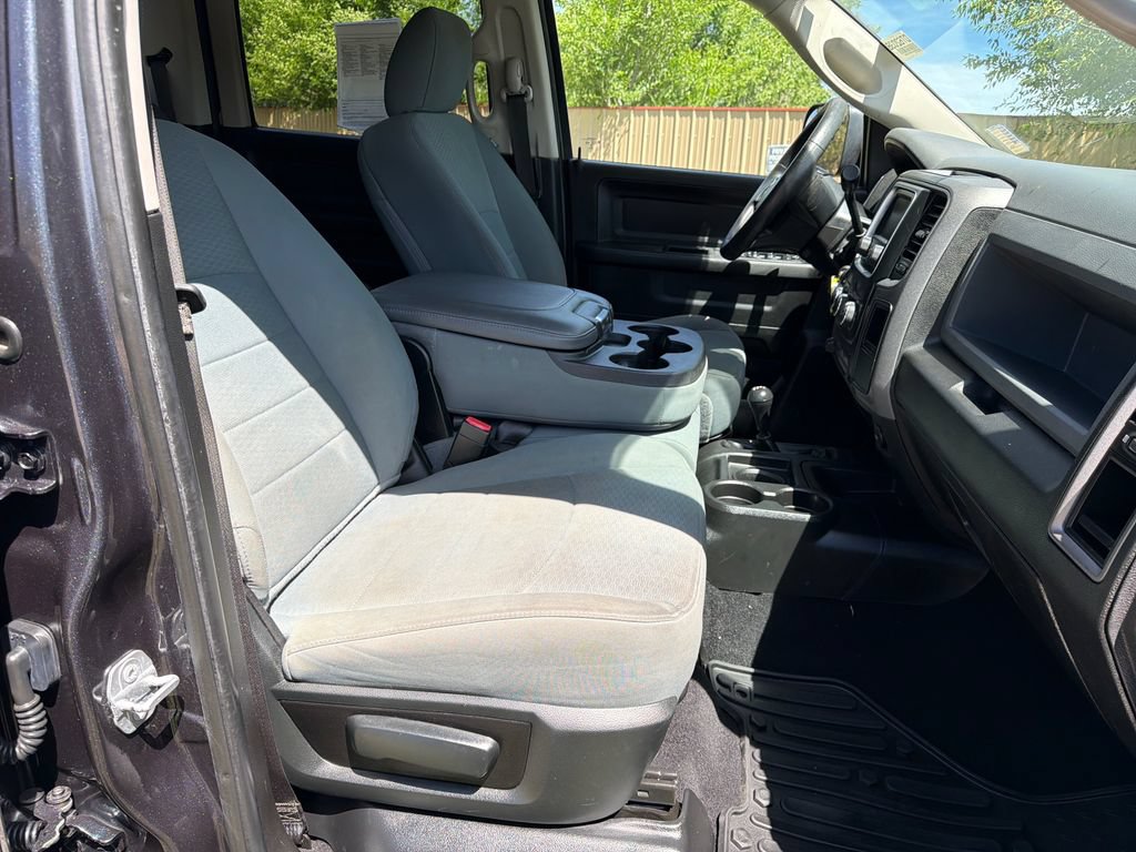 Used 2018 RAM 3500 Tradesman w/ Chrome Appearance Group AWD/4WD image 32