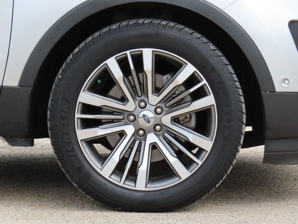 Used 2017 Ford Explorer Platinum AWD/4WD image 13