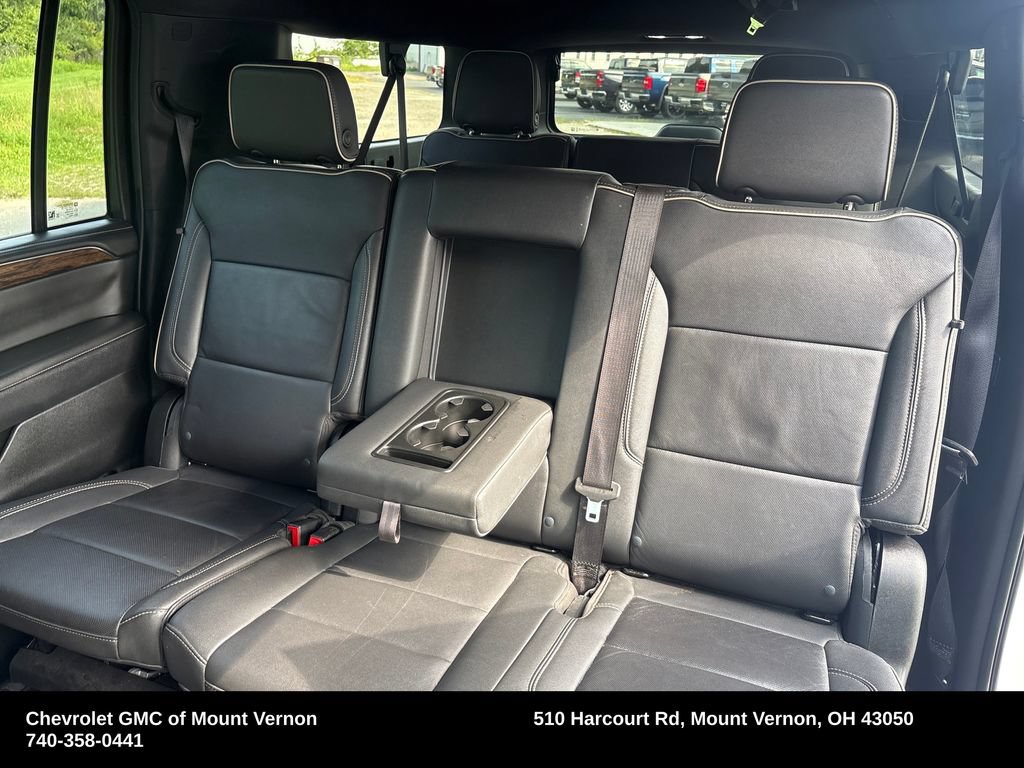 Used 2024 Chevrolet Suburban Premier AWD/4WD image 29