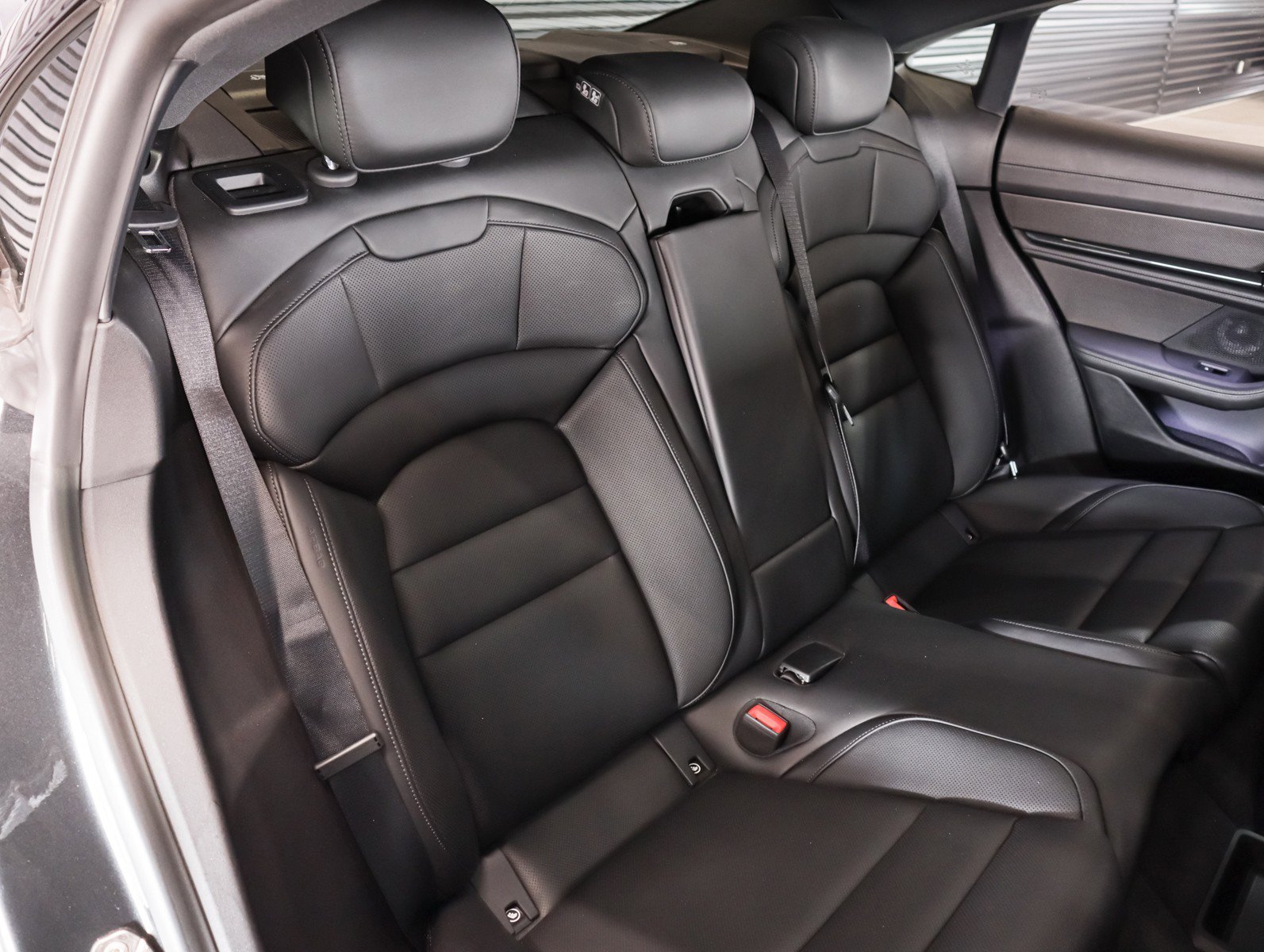 Certified 2022 Porsche Taycan 4S image 6