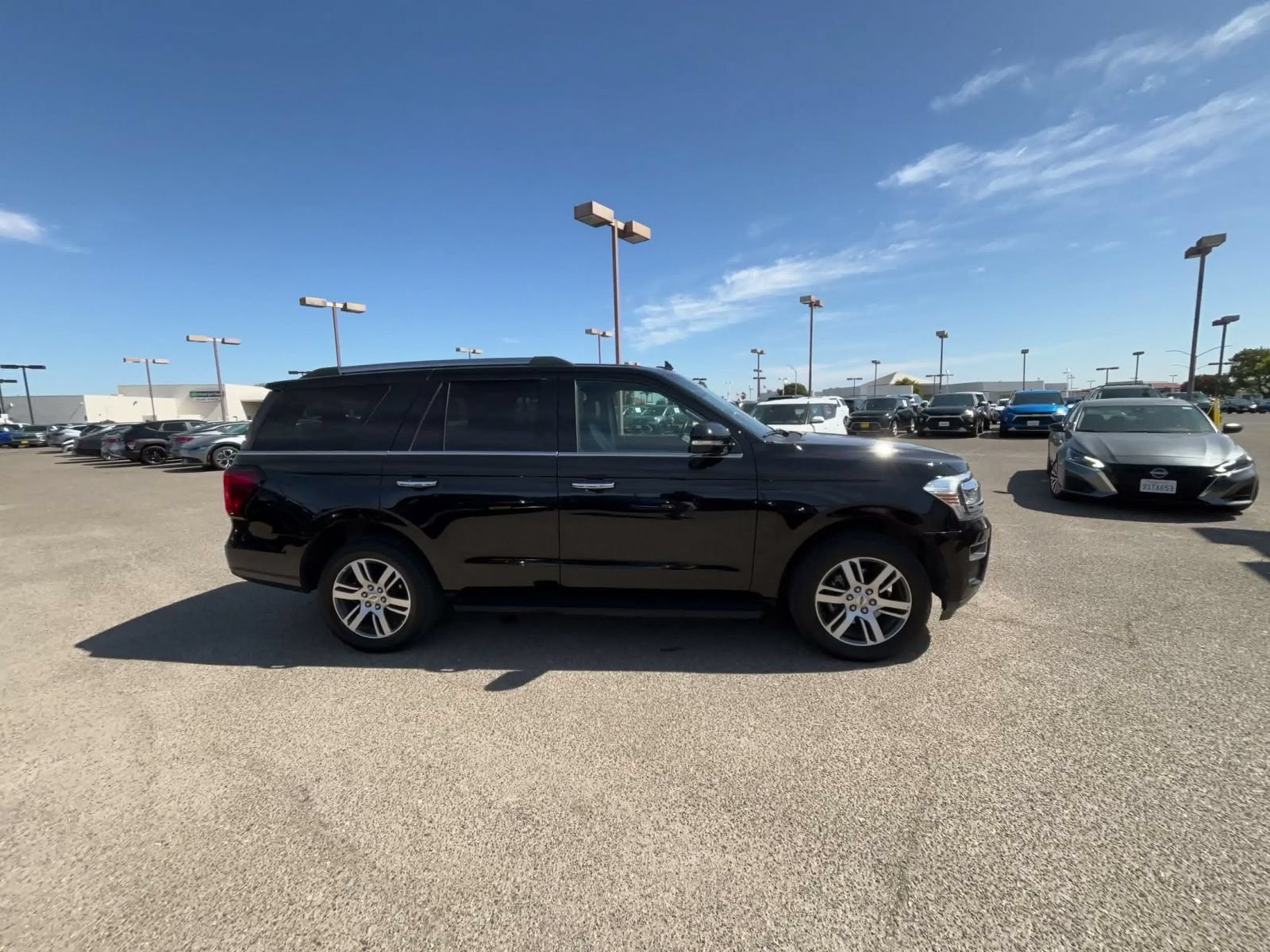 Used 2024 Ford Expedition Limited AWD/4WD image 15