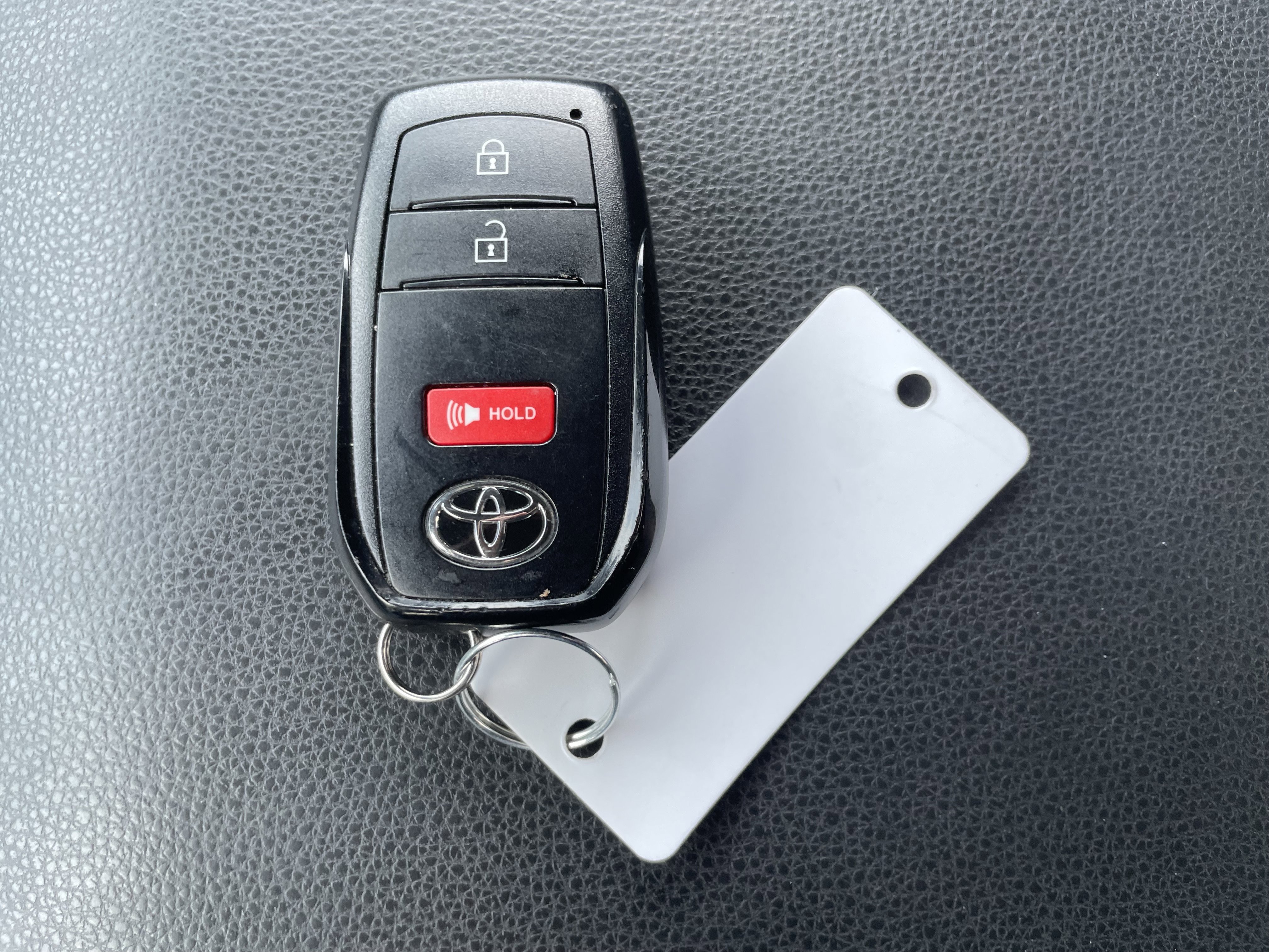 Used 2025 Toyota Tacoma SR5 AWD/4WD image 28