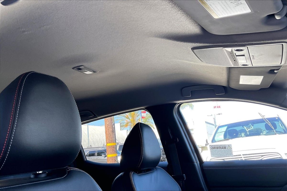 Used 2025 Nissan Kicks SR FWD image 22