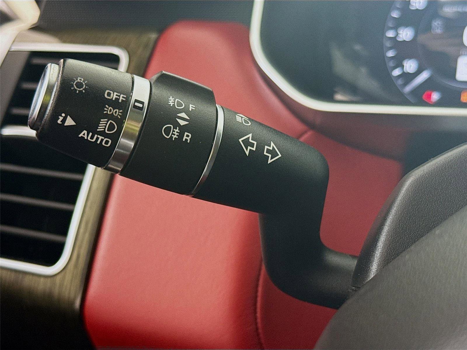 Used 2018 Land Rover Range Rover Sport Supercharged image 5