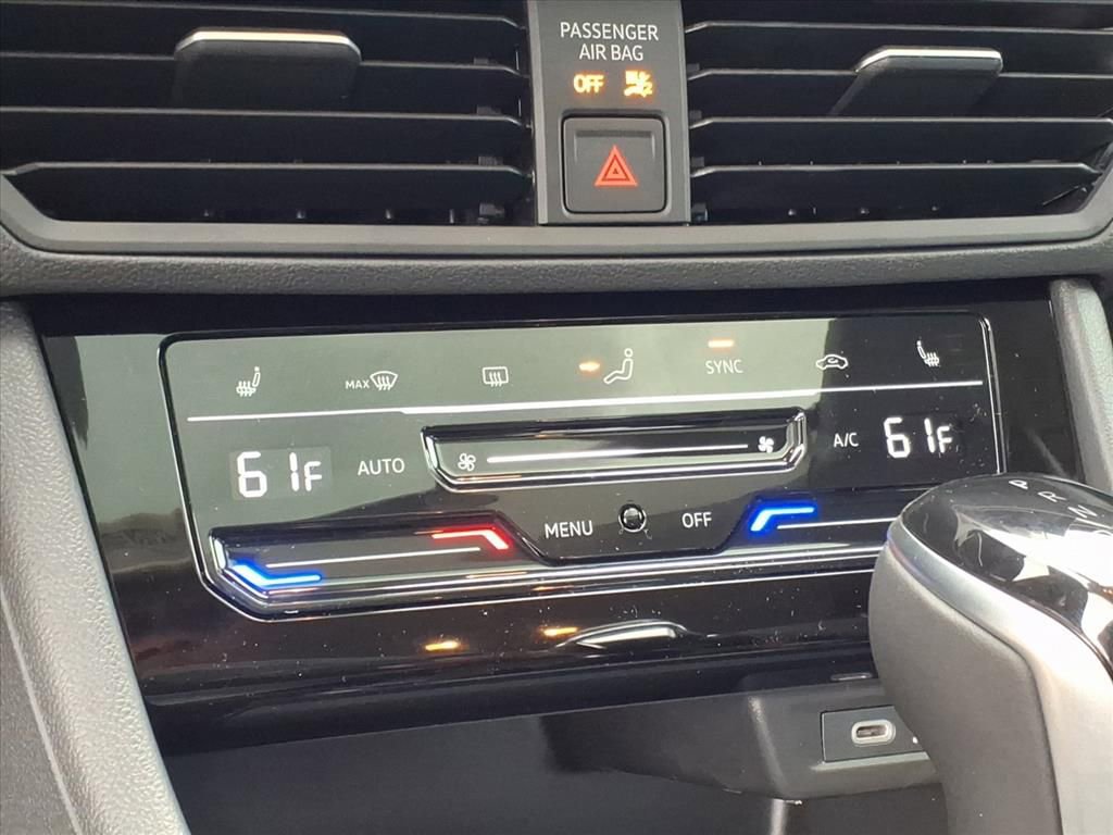 New 2026 Volkswagen Jetta SE FWD image 14