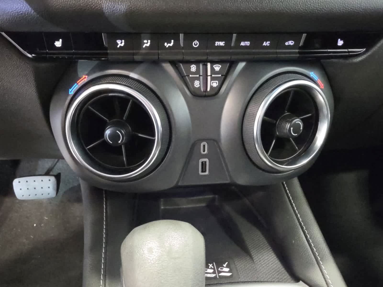 Used 2024 Chevrolet Blazer LT w/ Convenience Package FWD image 26