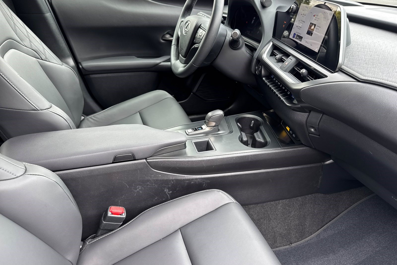 Certified 2026 Lexus UX 300h FWD w/ Accessory Package (Z1) image 20