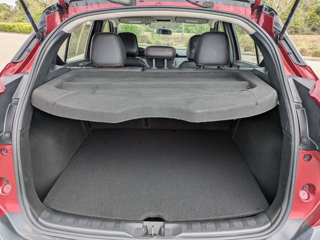 Used 2019 Nissan Kicks SR w/ SR Premium Package image 16