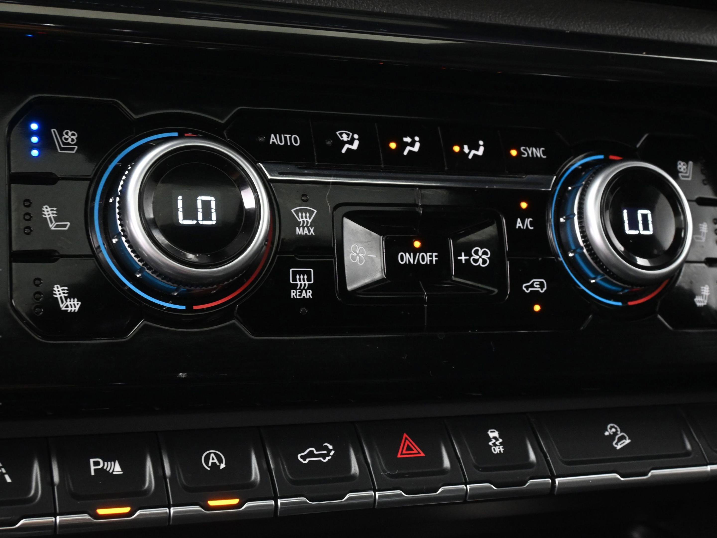 Used 2024 GMC Sierra 1500 AT4 w/ AT4 Preferred Package AWD/4WD image 25